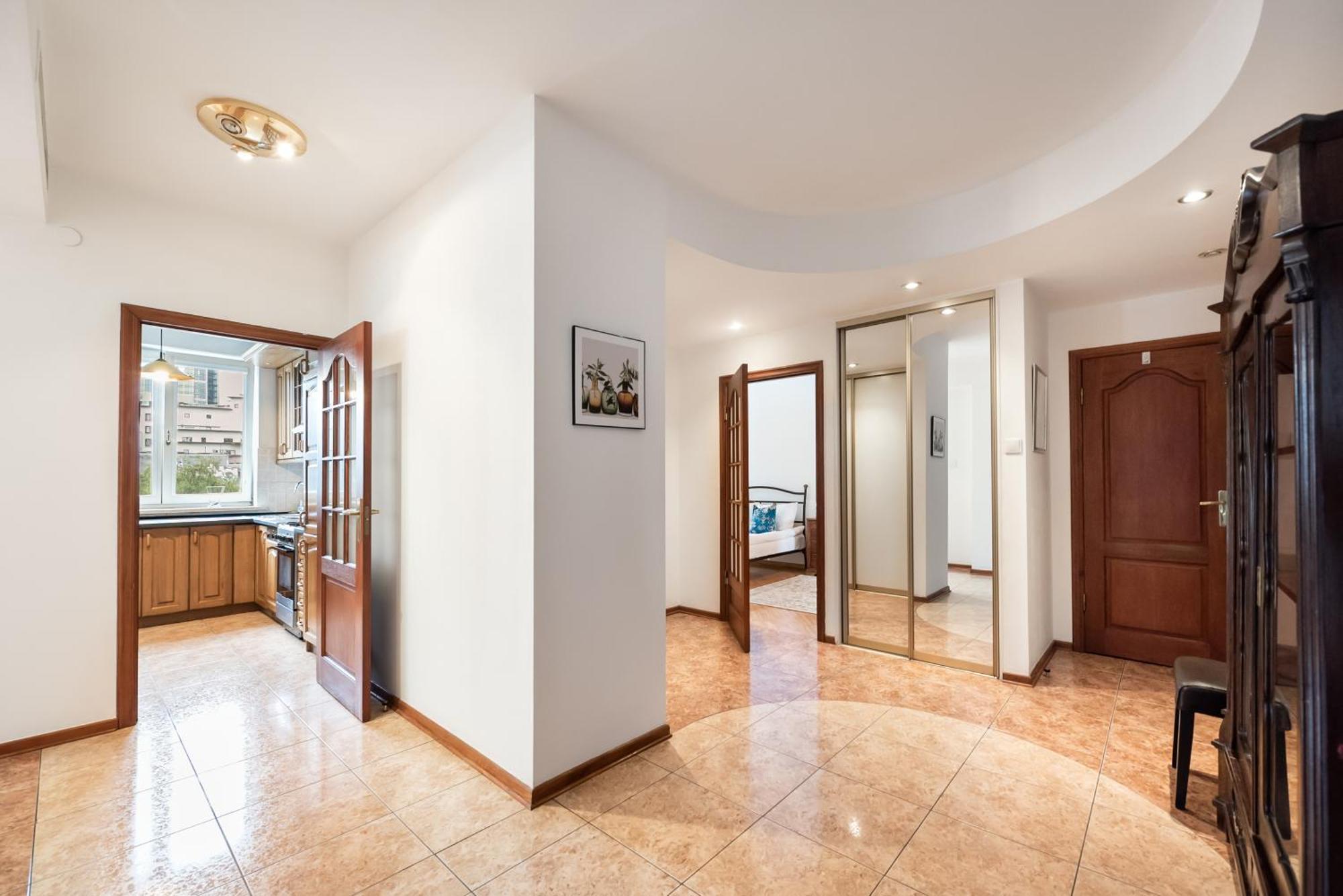 Wola Norblin Spacious Апартаменти Варшава