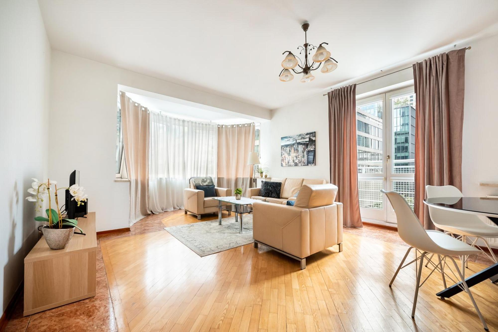 Wola Norblin Spacious Апартаменти