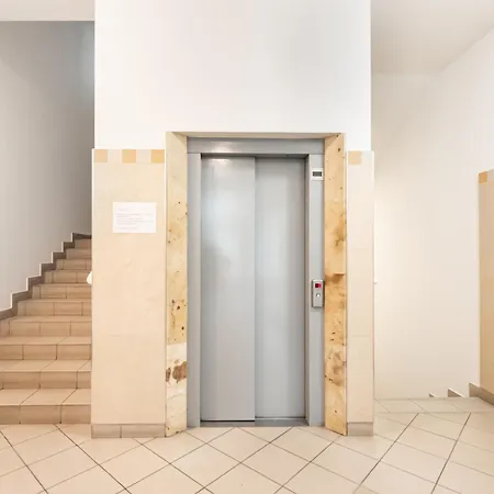 Wola Norblin Spacious Apartment Warsaw Exterior photo