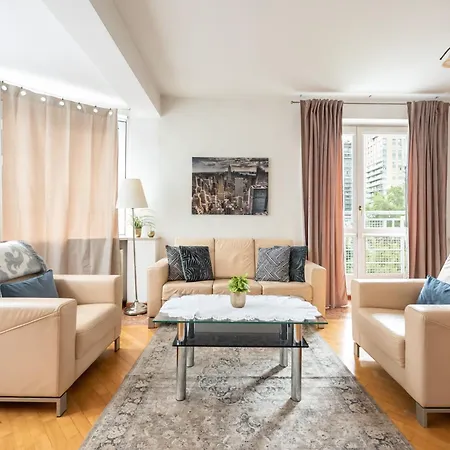 Wola Norblin Spacious Apartment Warsaw Exterior photo